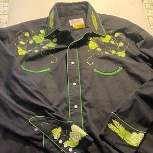Rockmount Ranch wear men’s Black Western Shirt with Green Embroidery Size Large